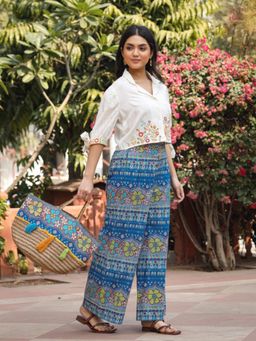Juniper - Blue Floral Printed Rayon Schiffli Top & Pants Set with Thread Work