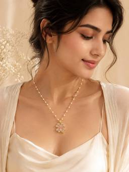 AANURA - Pink Clover Pearl Necklace