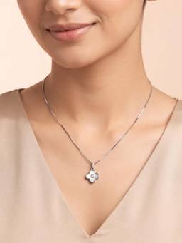 925 SILLER - Silver Four-Leaf Clover Solitaire Charm Pendant