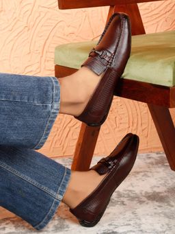 Teakwood - Men'S Brown Textured Leather Loafers