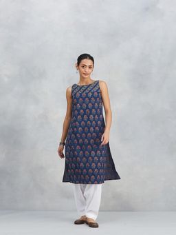 Fabindia - Indigo Floral Slim Fit Kurta