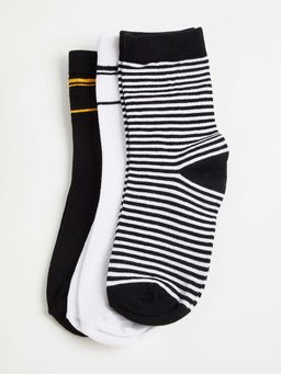 max - Boys Assorted Crew Length Socks (Pack Of 3)