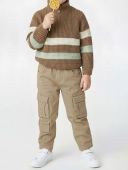 max - Boys Brown Solid Cargo Trousers
