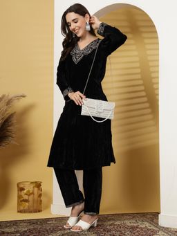 Anekaant - Adorn White and Gold Stone Work Embellished Faux Silk Clutch with Detachable Chain