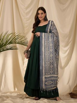 InWeave - Green Solid Kurta and Palazzo with Dupatta (Set of 3)