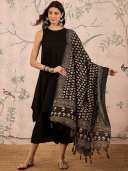 InWeave - Black Solid Kurta and Palazzo with Dupatta (Set of 3)
