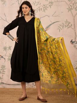 InWeave - Black Solid Kurta and Palazzo with Dupatta (Set of 3)