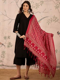 InWeave - Black Solid Kurta and Palazzo with Dupatta (Set of 3)