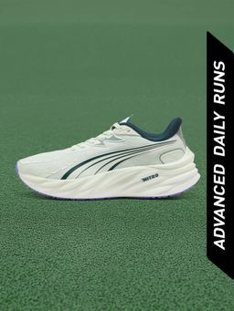 Puma - Women Green Velocity NITRO 4 Running Shoes