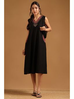 Soch - Black Cotton Flex Ethnic Motifs Thread Work Dress