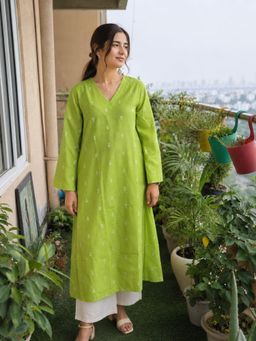 MYSHKA - Women'S Green Woven Cotton Kurta with Wide-Leg Palazzo