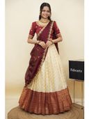 Maroon color option, Currently selected
