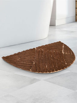 At Home by Nilkamal - Abstract D Shaped Polyester 16 x 31 Anti Skid Bath Mat (Dark Brown)