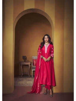 House of Chikankari - Sonam Solid Women Kurta With Pant And Dupatta - Red