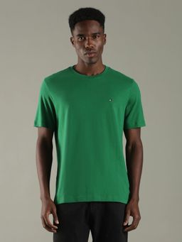 Tommy Hilfiger - Men Green Solid Regular Fit Cotton T-Shirt