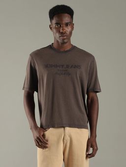 Tommy Hilfiger - Men Brown Solid Regular Fit Cotton T-Shirt