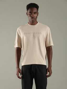 Tommy Hilfiger - Men Beige Solid Regular Fit Cotton T-Shirt