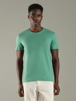 Tommy Hilfiger - Men Green Solid Slim Fit Cotton T-Shirt