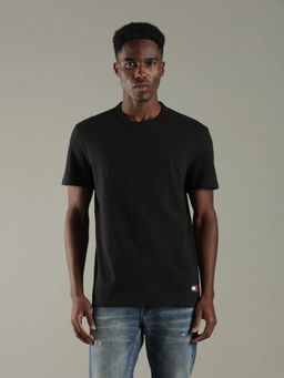 Tommy Hilfiger - Men Black Solid Slim Fit Cotton T-Shirt