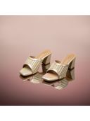 Beige color option, Sold out, Currently selected