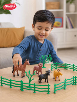 Chanak - Farm & Animal Set With Tree & Fence (1-2 Years)