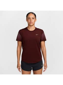 Nike - Sportswear Womens Swift Flash T-shirt - Maroon