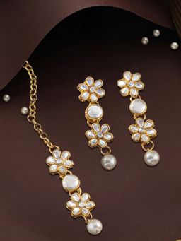OOMPH - Gold Tone Maangtikka Set Pearls & Kundan Studded With Drop Earrings