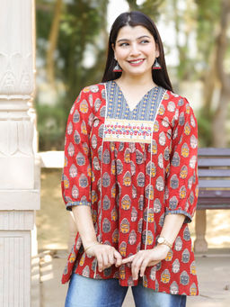 DESI SANDOOK - Red Cotton V-Neck Three Fourth Sleeves Printed Kurti