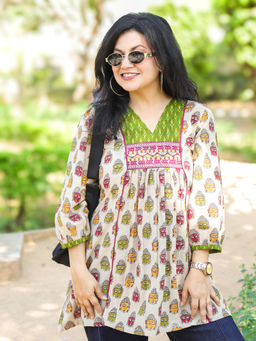 DESI SANDOOK - Beige Cotton V-Neck Three Fourth Sleeves Printed Kurti