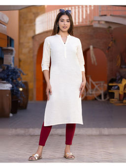 MLADA - Off White Linen Blend Mandarin Neck Three Fourth Sleeves Solid Kurta