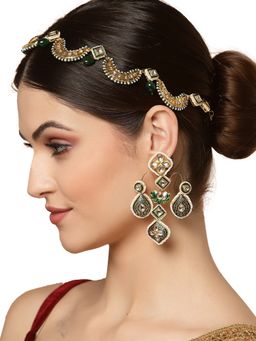 Dugran By Dugristyle - Green and Gold Head Chain Head Jewellery with Kundan & Pearls