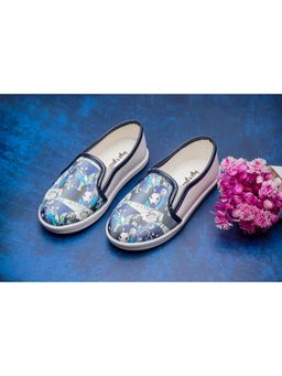 BOYZ N GALZ - Navy Jorden Sneakers