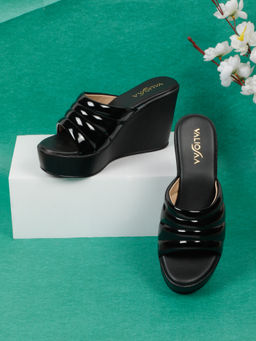 VALIOSAA - Women Black Wedges