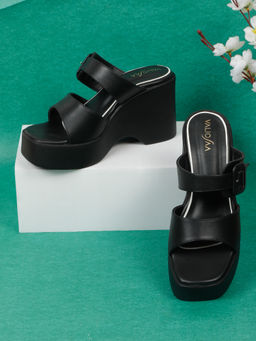 VALIOSAA - Women Black Wedges
