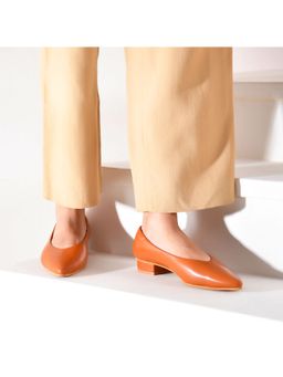 La Fiza - THE APEX - Butterscotch Brown Pointed Ballerina