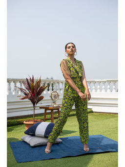 MEHAK MURPANA - Green Sleeveless Jacket with Pants (Set of 2)