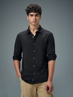 Technosport - Black Men Solid Regular Fit Spread Collar Casual Shirt