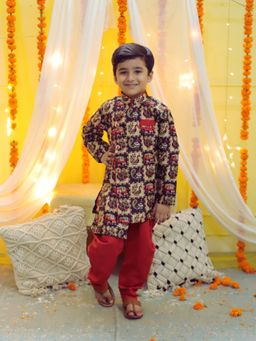 BownBee - Boys Mor Print Full Sleeve Sherwani with Salwar Black (Set of 2)