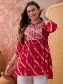 Pink color option, Sold out, Currently selected