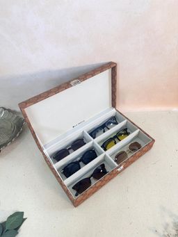La Trove - Elegant Vegan 6 Slot Sunglass Organiser Box With Closed Top Tan