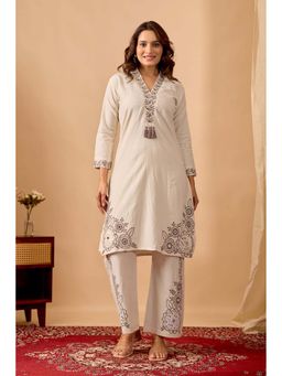 SERONA FABRICS - Off White Embroidered Three Fourth Sleeves Kurti and Palazzo