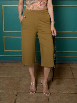 MLADA - Olive Solid Regular Cotton Blend Capri