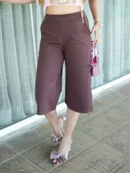 MLADA - Brown Solid Regular Cotton Blend Capri