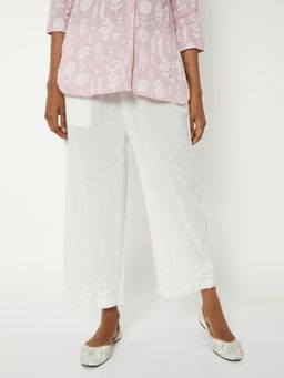 max - White Solid Regular Cotton Blend Trouser