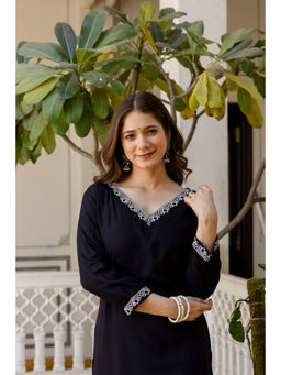 Surhi - Cotton Solid Kurta