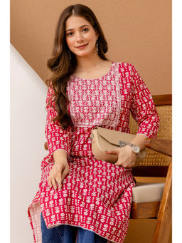 Surhi - Red Cotton Printed Embroidered Kurta