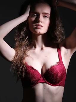 Vero Moda Intimates - Red Lace Underwired Padded T-Shirt Bra