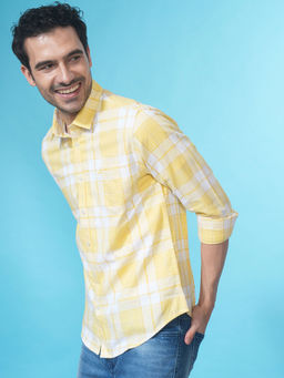 Crocodile - Men Yellow Regular Fit Checks Shirt