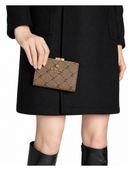 Khaki color option, Currently selected