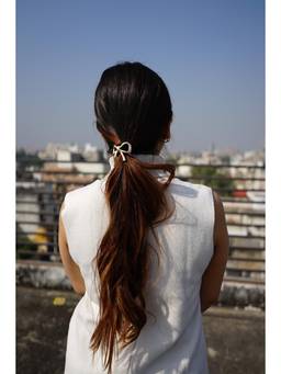 ANUSHKA JAIN JEWELLERY - Gold-Plated Bow Hair Cuff for Ponytails